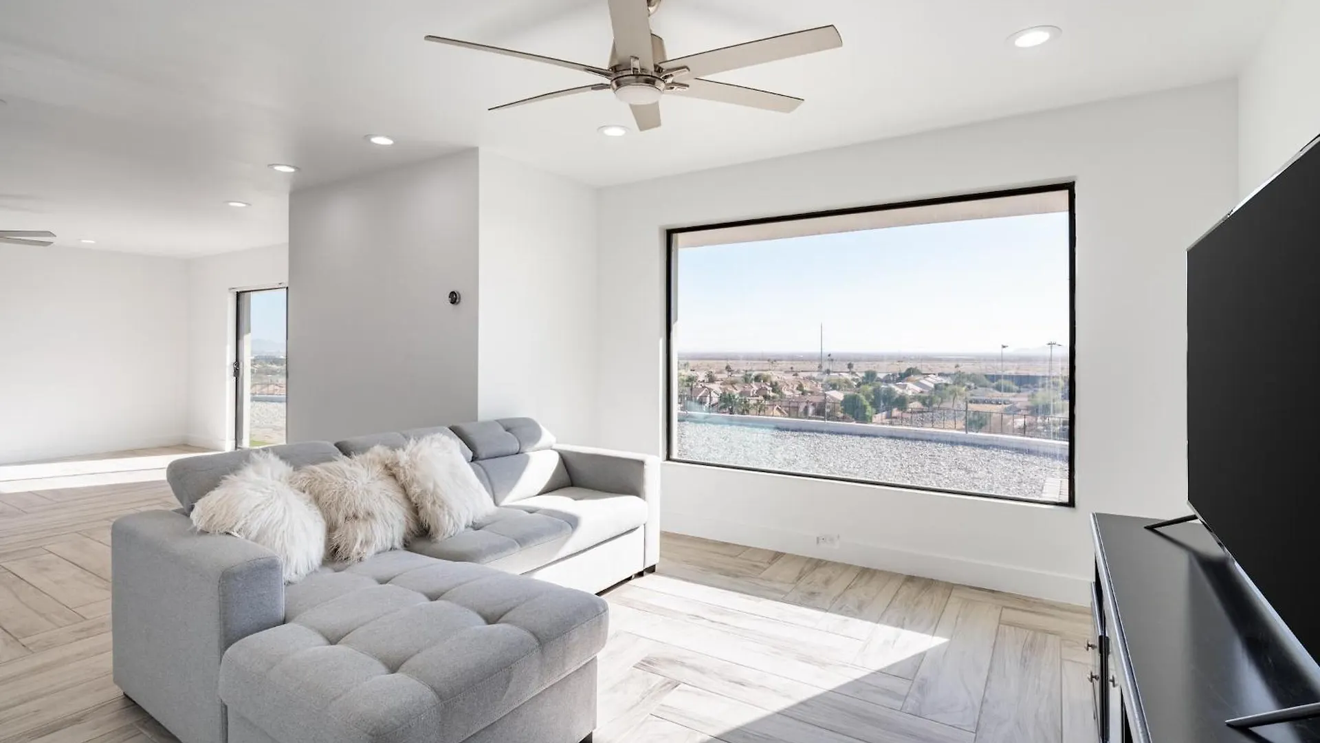Modern 4BR Escape with Mountain Views Villa Phoenix United States