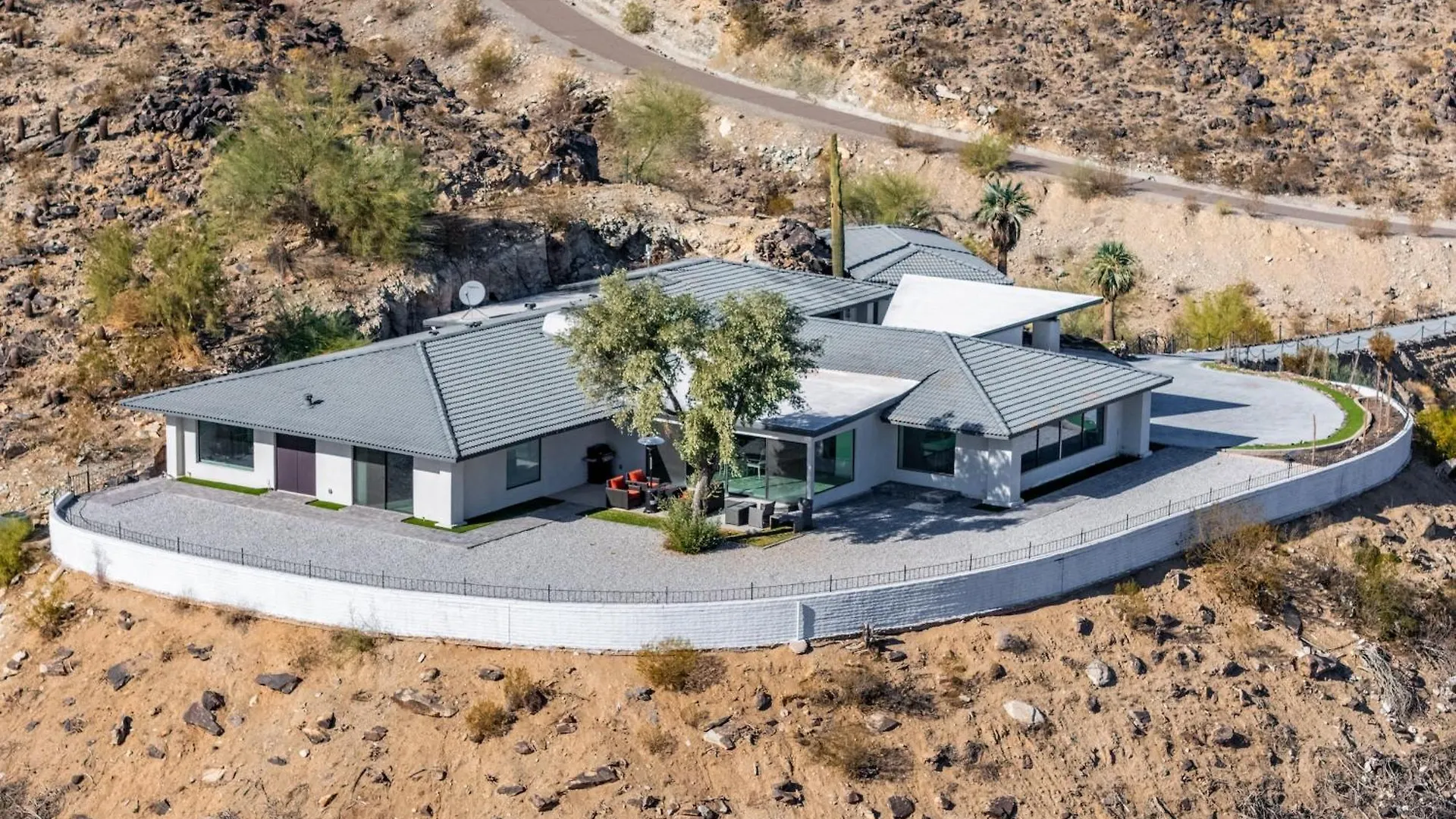 Modern 4BR Escape with Mountain Views Villa Phoenix United States